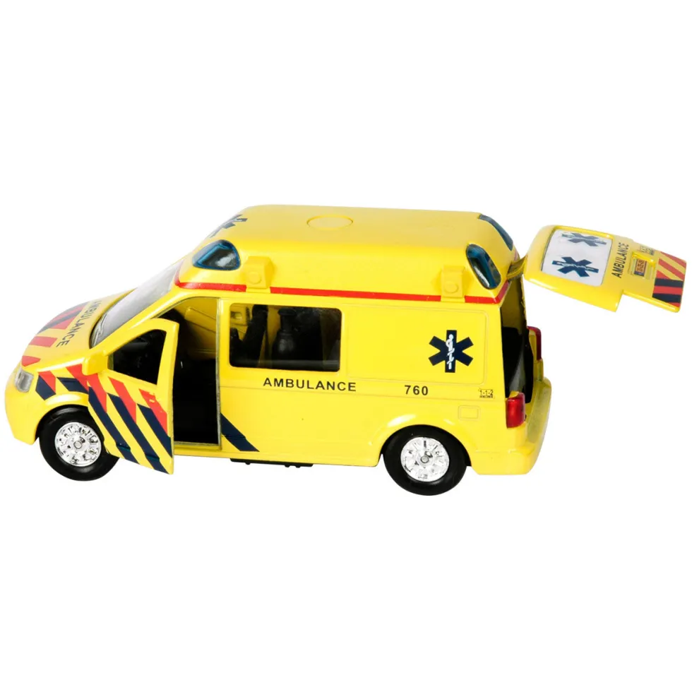 Ambulanssi valoilla ja äänillä