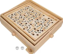 Klassinen puinen Labyrintti peli
