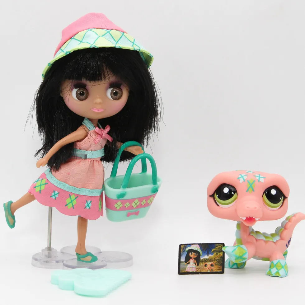 Littlest Petshop Blythe nukke B16 ja Krokotiili #1853
