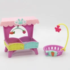 Littlest Petshop vauvasänky ja leikkikehä