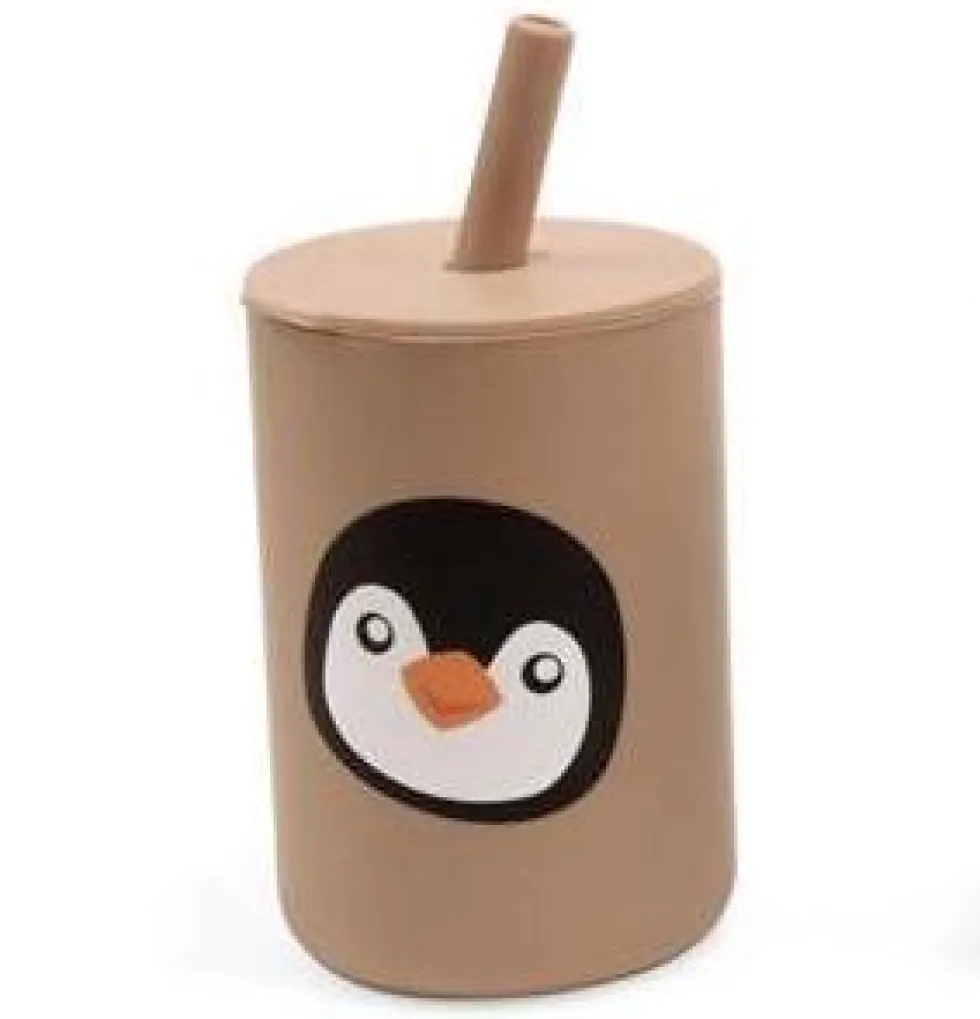 Magni pingviini muki pillillä