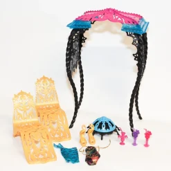 Monster High 13 Wishes Desert Fright Oasis Pool leikkisetti - Second Hand