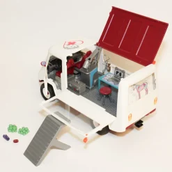 Schleich Eläinlääkäri auto ja tarvikkeet - Second Hand