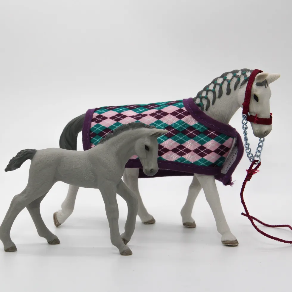 Schleich Hevonen, varsa ja varusteet - Second Hand