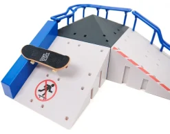 Tech Deck X-Connect Pyramid Point sormiskeitti pakkaus